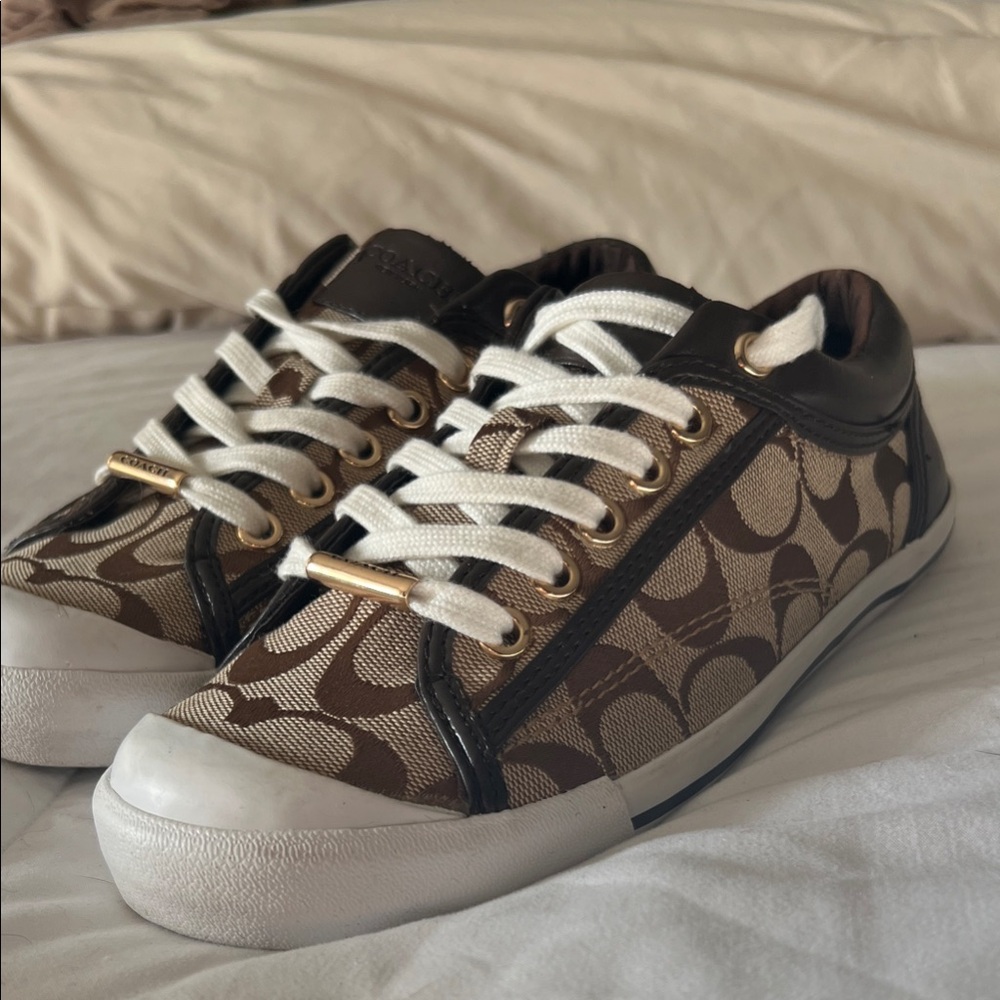 Coach Brown and Cream Fabric fair condition  signs of wear Sz 6